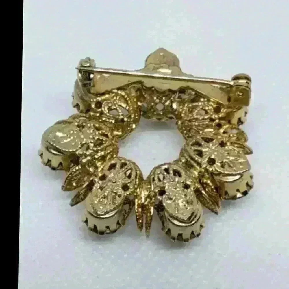 Vintage Brooch Juliana Green Rhinestones Gold Filigree Flower Wreath Victorian